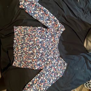 No boundaries floral crop top